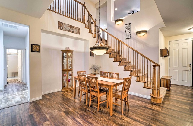 Spacious North Las Vegas Home w/Yard