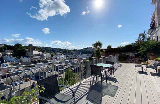 Spacious, one bedroom, pet friendly apartment with large terrace overlooking the town.