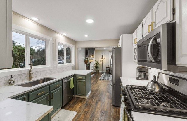 Spacious one-level home near WA State Fair