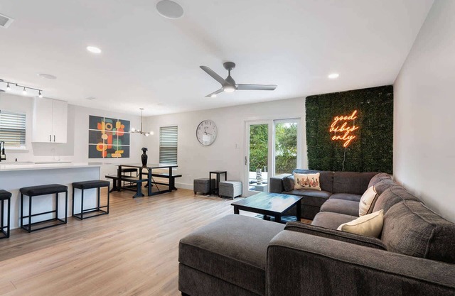 Spacious & Open S Austin Home | Good Vibes Getaway