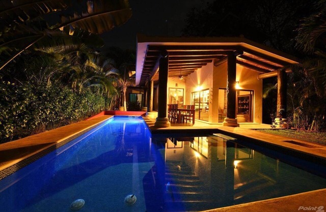 Spacious Private Villa with Pool Backing to Golf Course Beach Only Minutes Away