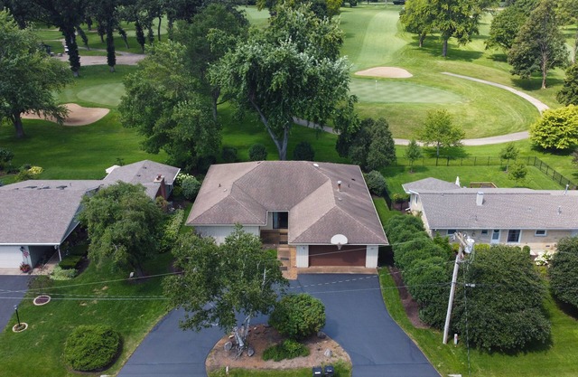 Spacious Ranch blocks away from downtown McHenry