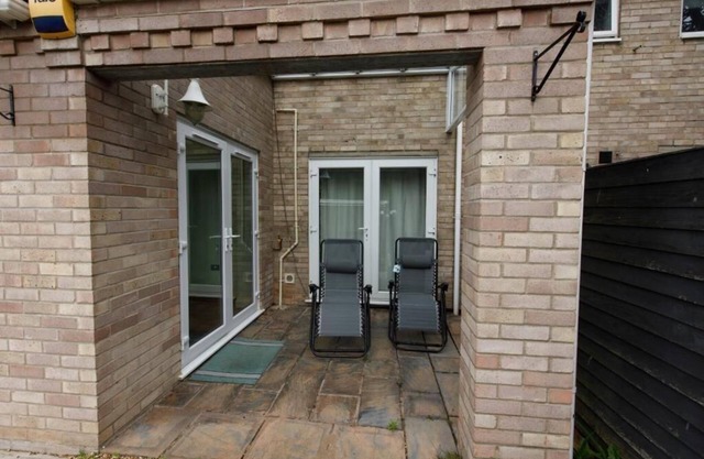 spacious, relaxing home with garden access
