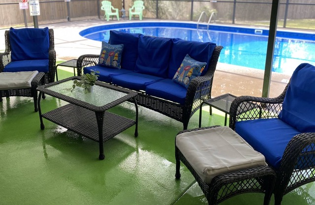 Spacious & Relaxing Pool Home- Near Beaches and NAS