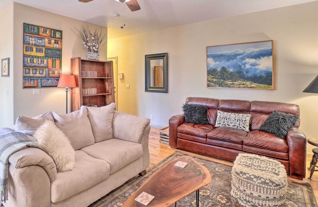 Spacious Retreat ~ 5 Mi to Garden of the Gods