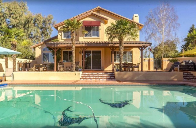 Spacious Retreat in the Heart of Wine Country