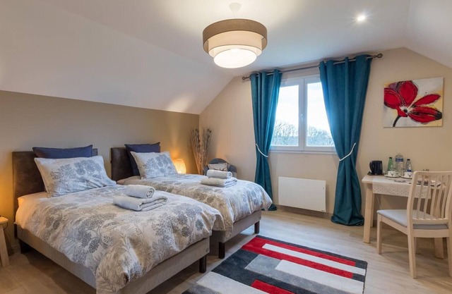 Spacious room with sauna and electric bikes in Vyans-le-Val