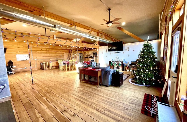 Spacious Rustic Loft