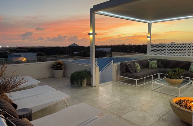 Spacious Sky Penthouse - 2bed & 2bath