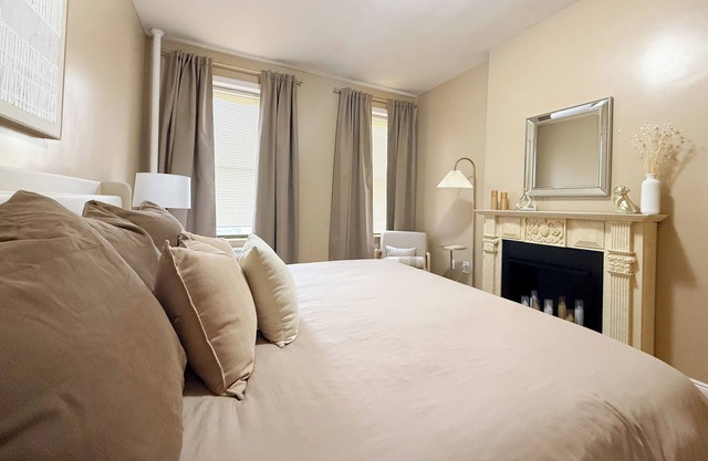 Spacious Spotless 2bdr apartment New York, Manhattan, Central Park, Times Square