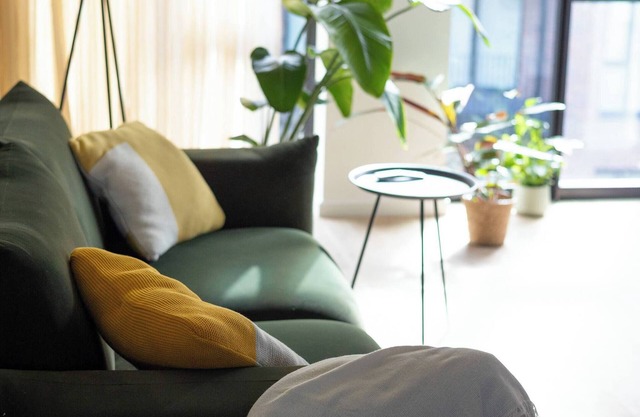 Spacious, Stylish Flat Near Stadium, 15 min from Soho