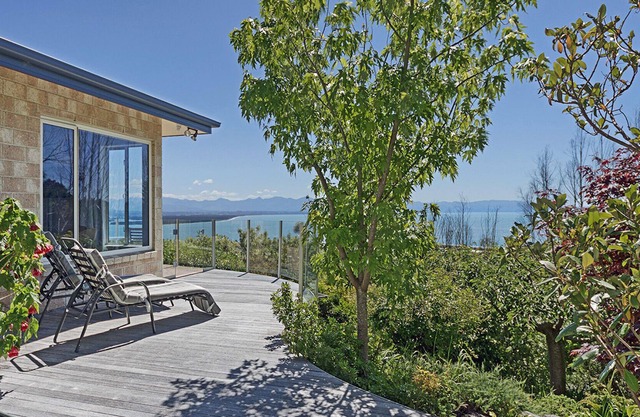 Spacious, Sunny Nelson Holiday Home with Sea Views!