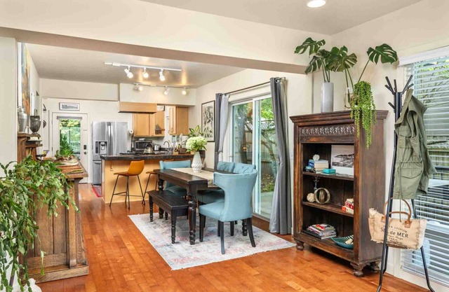 Spacious SW Portland 4BR/3BA | 2 King Suites | 15min to Downtown | Groups of 8