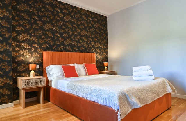 Spacious Three Bedroom Apartment a few minutes from the Bernabeu in Madrid
