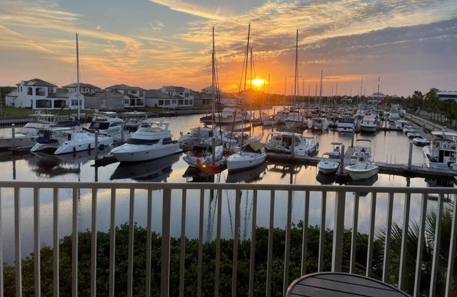 Spacious Townhouse in beautiful Little Harbor Florida