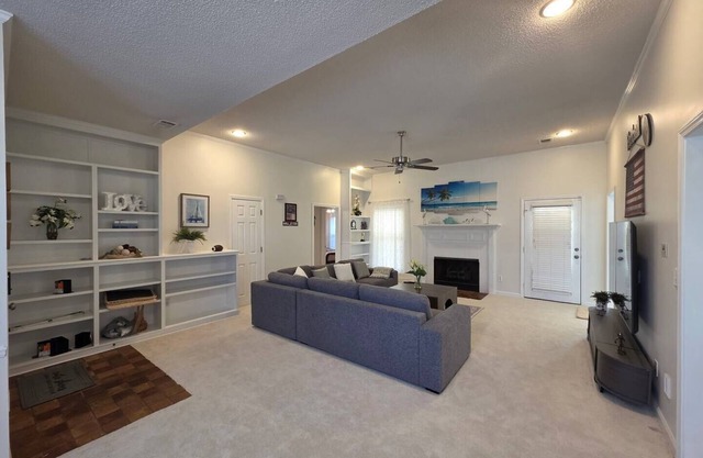 Spacious Tuscaloosa Getaway – 3BR, 2BA. PLEASE READ THE DESCRIPTION.