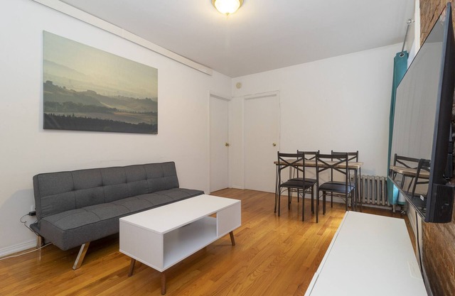 Spacious Two BR Apartments in Yorkville Upper East NYC