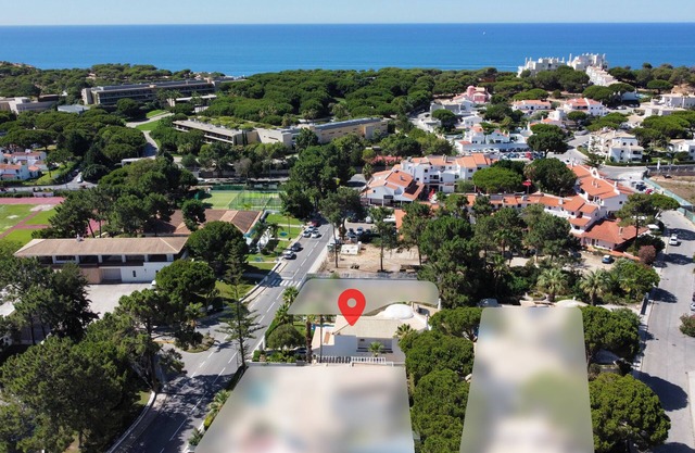 Spacious villa - 221 sqm - private pool - 5 minutes' walk to the beach - WLAN