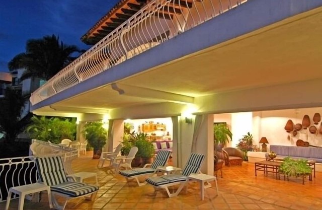 Spacious villa rental conchas china Puerto Vallarta