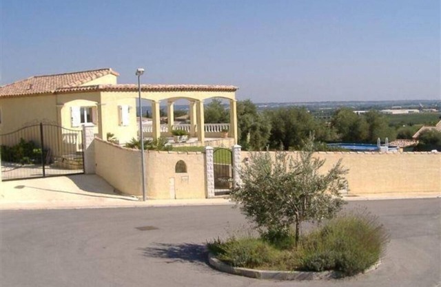 SPACIOUS VILLA ON THE EDGE OF THE CAMARGUE AND THE SEA BETWEEN NÎMES AND MONTPELLIER