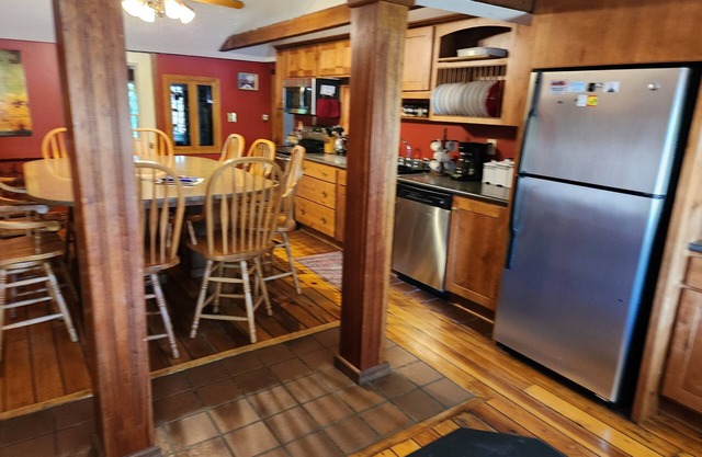 Spacious working horse farm, where you can relax and watch and unwind.