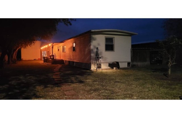 Sparkling Pool & Waterfront Fishing at Arroyo!