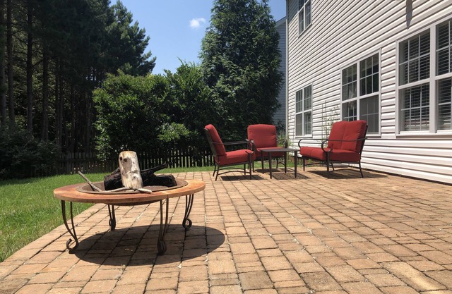 Specious 2 story 5 bedroom home