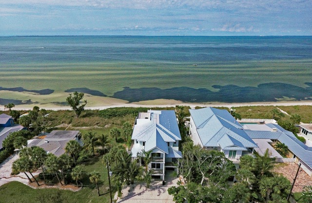 Spectacular Beachfront House with Pool