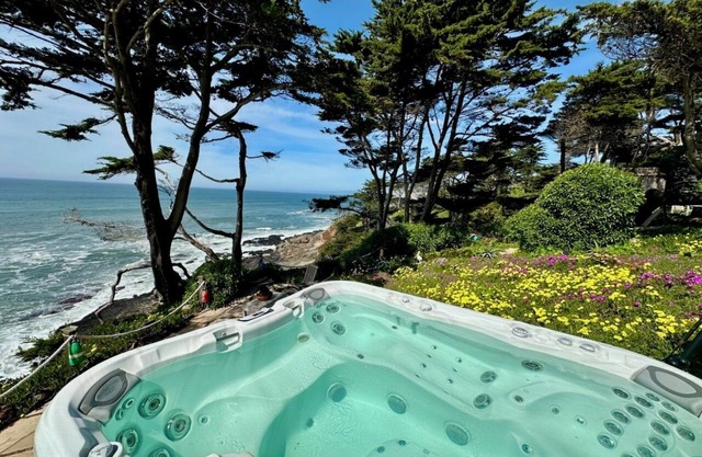 Spectacular California Oceanfront Seaside Haven