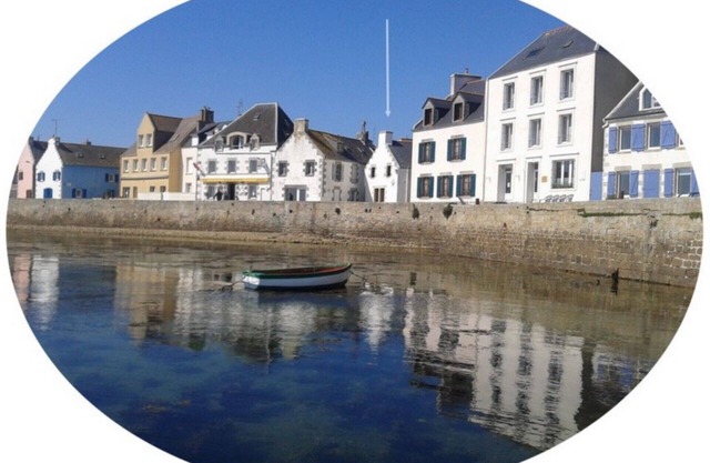 spend your holidays on an island without car with the sea opposite you