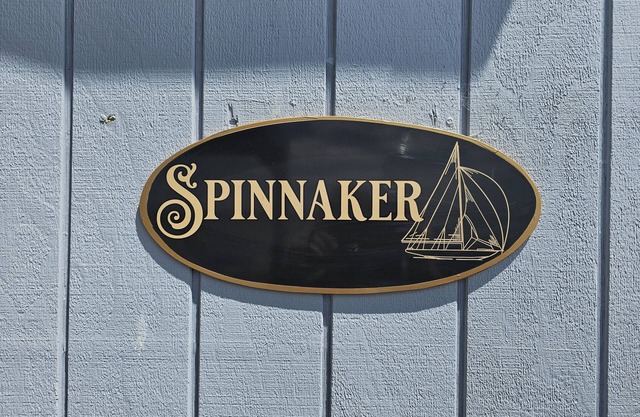 Spinnaker Cabin, Sea Views & Pet-Friendly in Historic Maketu