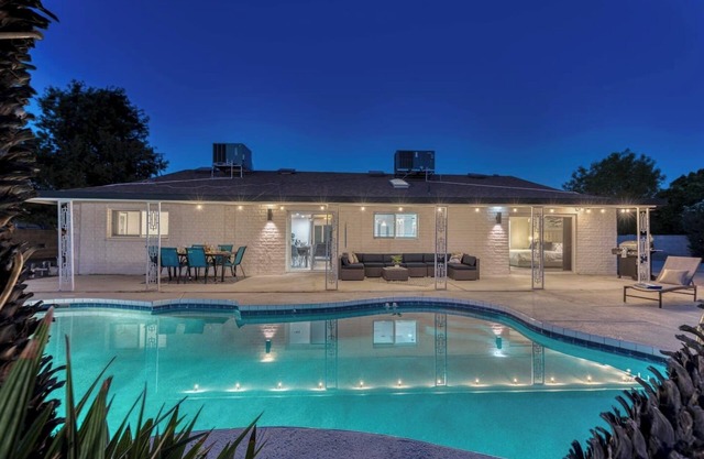 SPLENDID 5 Bedroom home with PRIVATE Heated Pool!