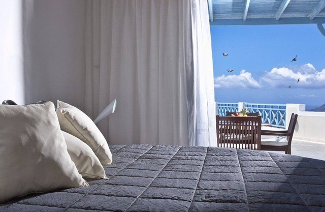 Splendid Santorini Villa | Villa Solara | 2 Bedrooms | Private Pool