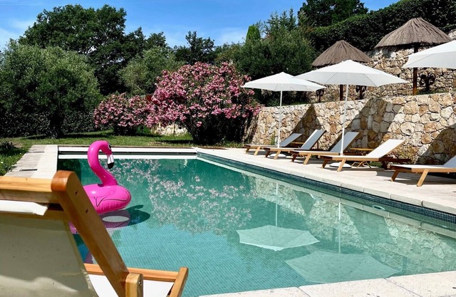 Splendid villa 390 m² - 6 bedrooms - Swimming pool - Pétanque court