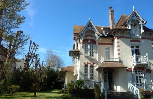 Splendid Villa in the heart of Deauville