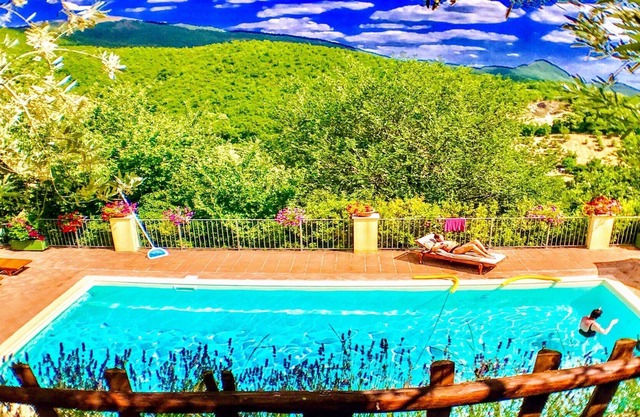 SPOLETO SPLASH/SLPS 18/24/EXC POOL/SPOLETO 7 KMS/FTBALL PITCH/GAMES EXT/ROME 1HR