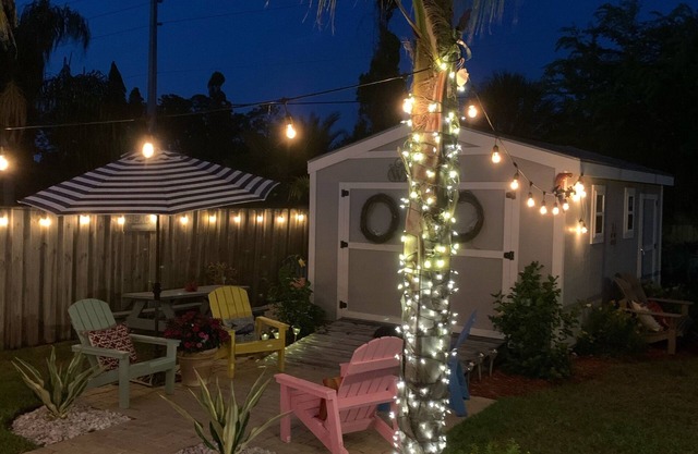 Sprawling, private pool oasis with plenty of room for R&R! Pet Friendly!