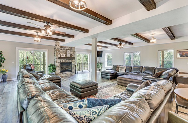 Sprawling Wisconsin Dells Home w/Deck & Fire Pit