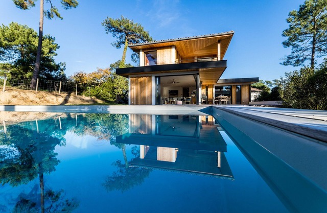 SPRING . KEYWEEK - Contemporary villa with pool in the hea