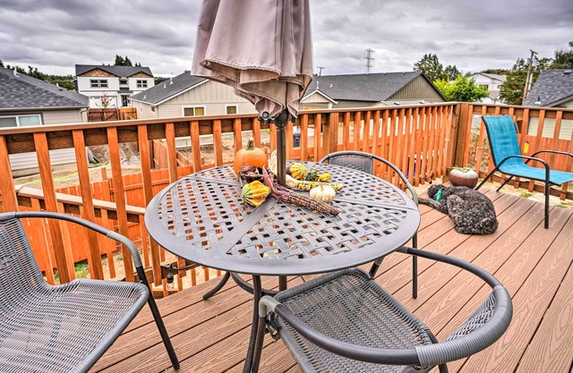 Springfield Apt w/Deck + Central Location!
