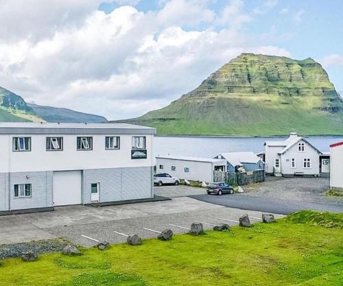 Stöð Guesthouse and apartments