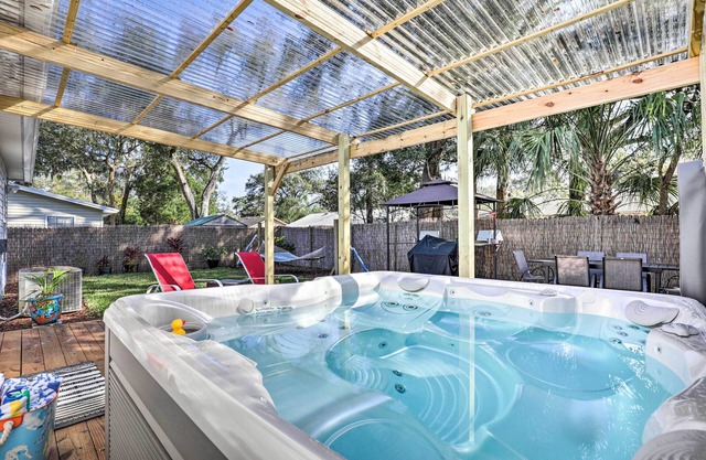 St Augustine Home w/Hot Tub, 6 Mi to Beaches