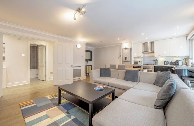 St. James Square Sanctuary