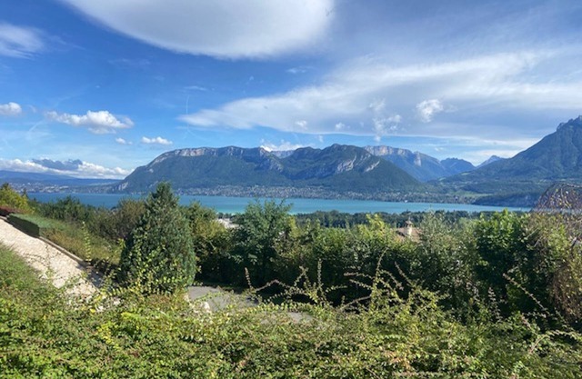 ST-JORIOZ, Spacieuse villa, vue sur le lac , 6 pers