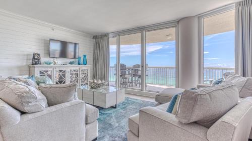 St Maarten 1207 a Completely Remodeled Beach Front Condo at Silver Shells 12th Floor Sleeps 8