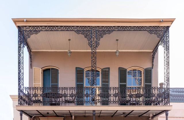 St. Philip Private Manor French Quarter Sleeps 12