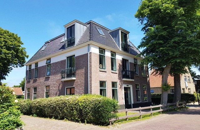Staetige Dames 2, a spacious apartment (second floor) in the centre of Nes.