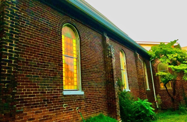Stained Glass, Fall Foliage, Fly Fishing, Fireplaces, King Bed, Hike Douthat