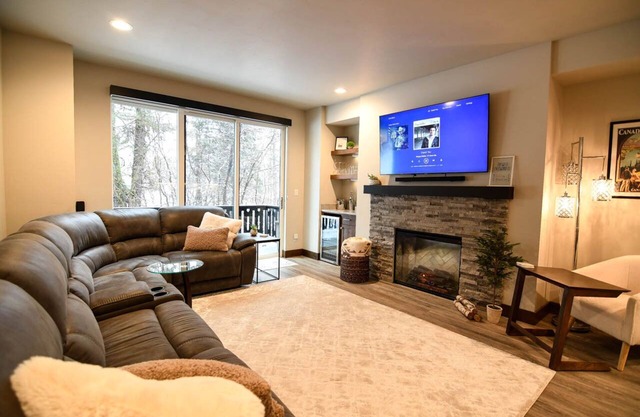 Stars over Silverpine - Downtown McCall - Walk to Payette Lake - Garage - WiFi
