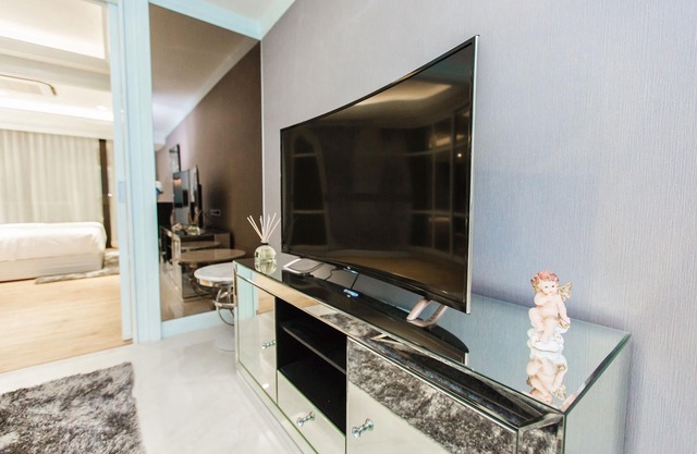 STATE TOWER SILOM BY HALOTH